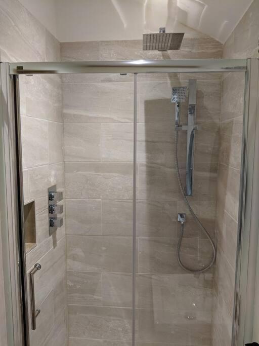 Barley - Cosy Stylish Apartment - Easy Access To Bath And Many Nearby Attractions Box  Luaran gambar